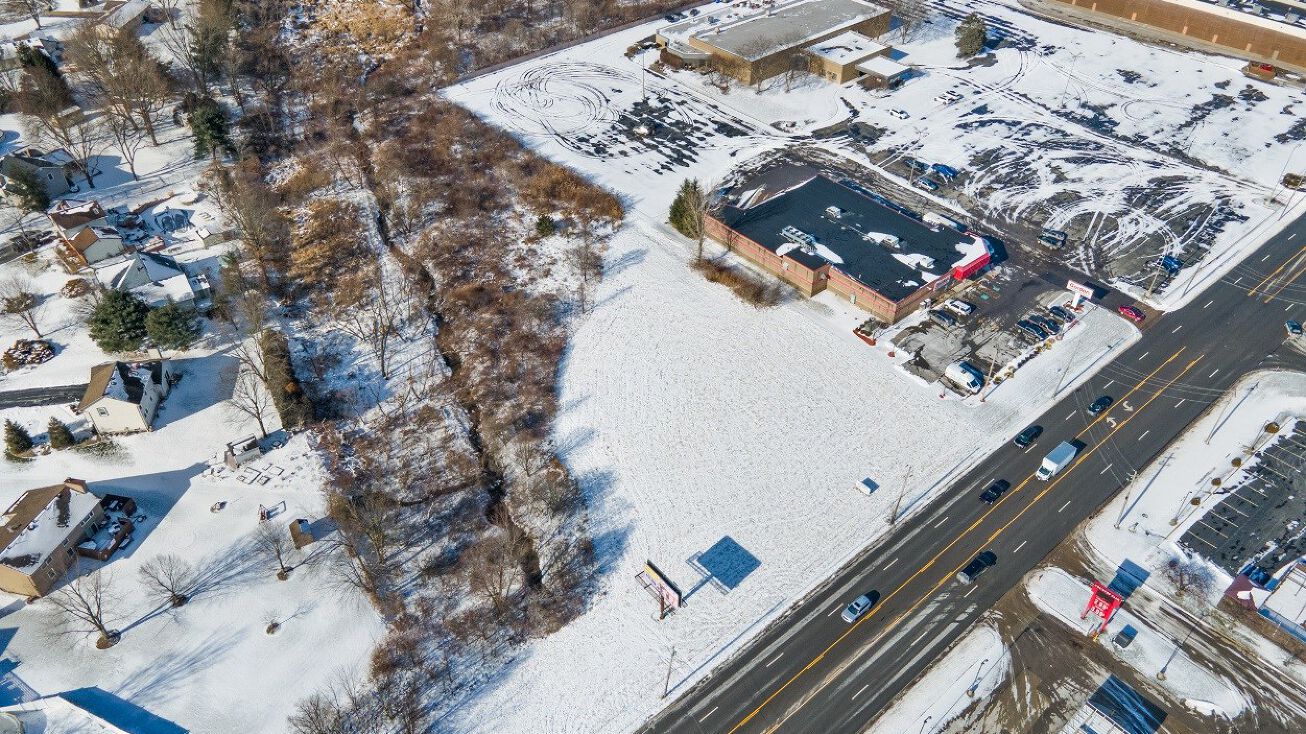 7464 South Ave, Youngstown, OH 44512