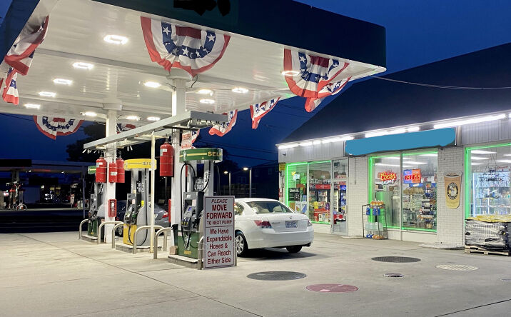 Pictures of Retail property located at 4305 Austin Blvd, Island Park, NY 11558 for sales - image #1