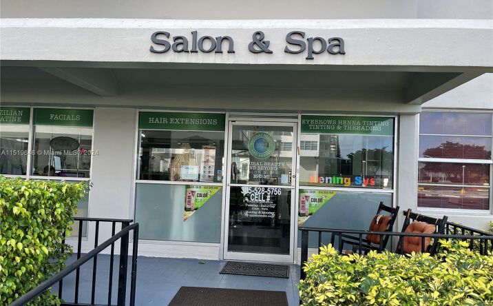 Pictures of Retail property located at Biscayne Blvd, Aventura, FL 33160 for sales - image #1