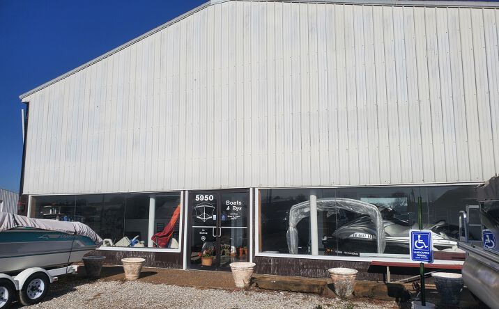 Pictures of Industrial property located at 5950 E Morgan Ave, Evansville, IN 47715 for sales - image #1