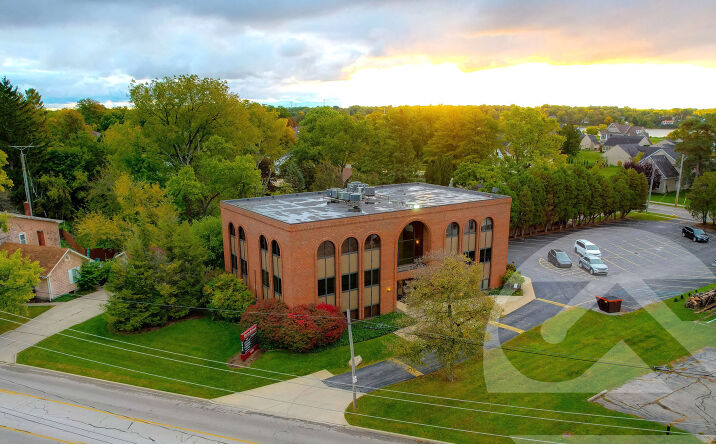 Pictures of Office property located at 2340 Detroit Ave / River Rd, Maumee, OH 43537 for sales - image #1