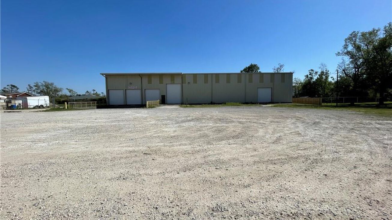 2000 College, Lake Charles, LA 70607