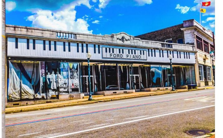 Pictures of Retail property located at 15 S Division St, Peekskill, NY 10566 for sales - image #1