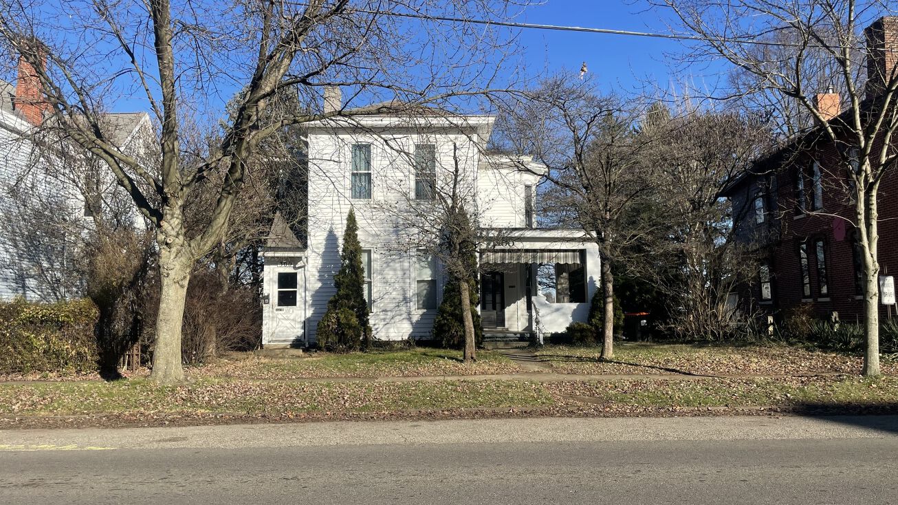 300 Hudson Ave, Newark, OH 43055