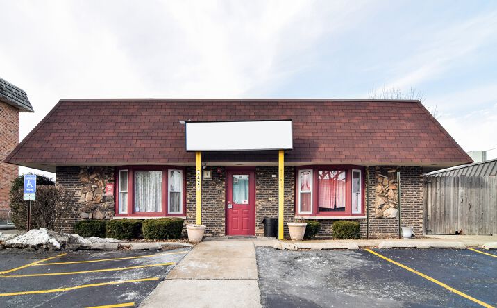 Pictures of Office, Retail property located at 7421 Astor Avenue, Hanover Park, IL 60133 for sales - image #1
