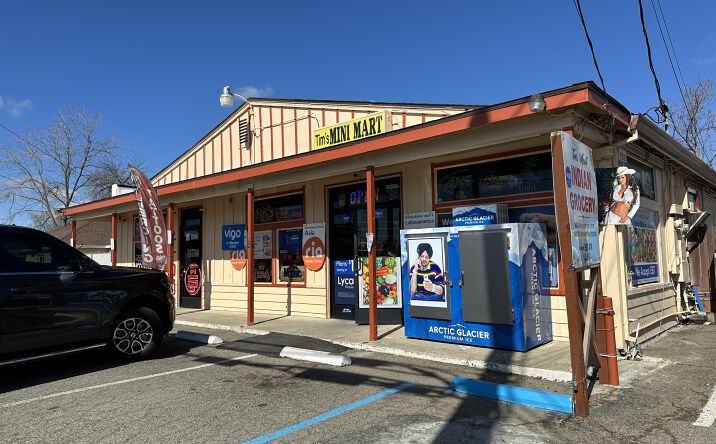 Pictures of Business for Sale, Retail property located at 1691 Lincoln Rd, Yuba City, CA 95993 for sales - image #1