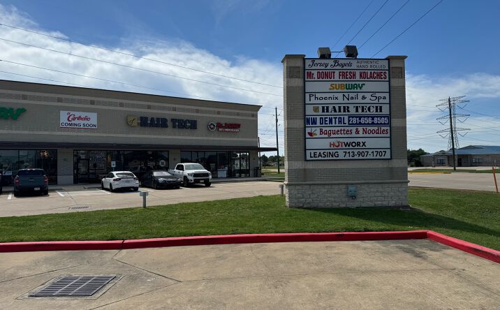 Pictures of Retail property located at 9522 Huffmeister Road, Houston, TX 77095 for sales - image #1