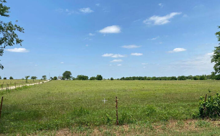 Pictures of Land property located at 321 Carolyn Ln, Italy, TX 76651 for sales - image #1