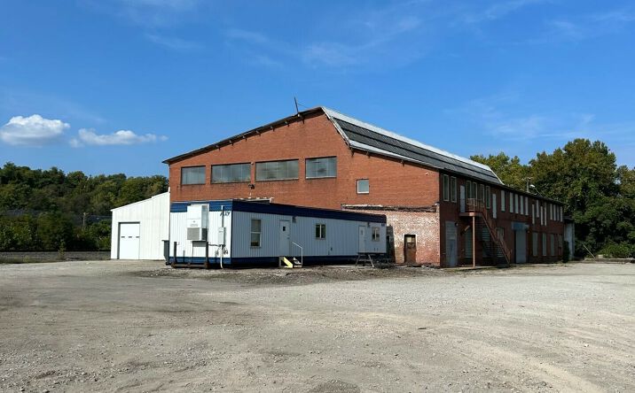 Pictures of Industrial property located at 1051 Glass House Rd, Clairton, PA 15025 for comps - image #1