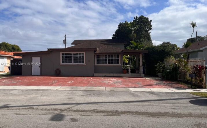 image of property at 441 NW 33RD AVE Miami FL 33125-4127
