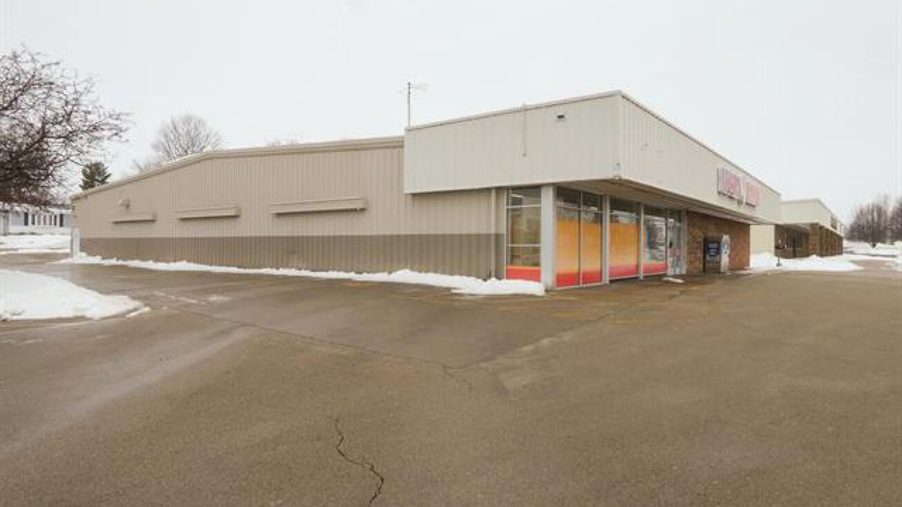 320 Lincoln Ave, Fennimore, WI 53809