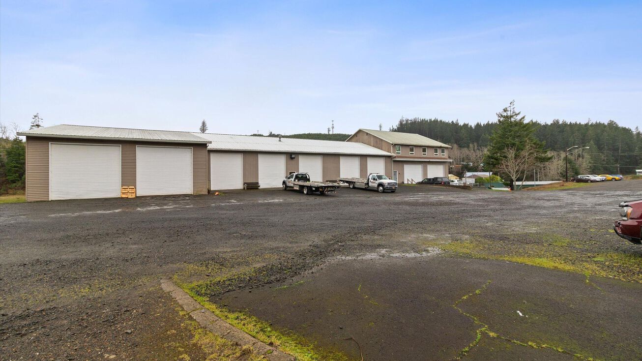 Pictures of Land, Industrial, Self Storage, Office property located at 2795 SE 23rd Dr, Lincoln City, OR 97367 for sales - image #1