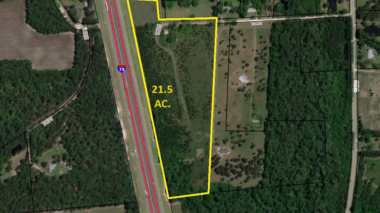 7615 Smith Ln, Hahira, GA 31632