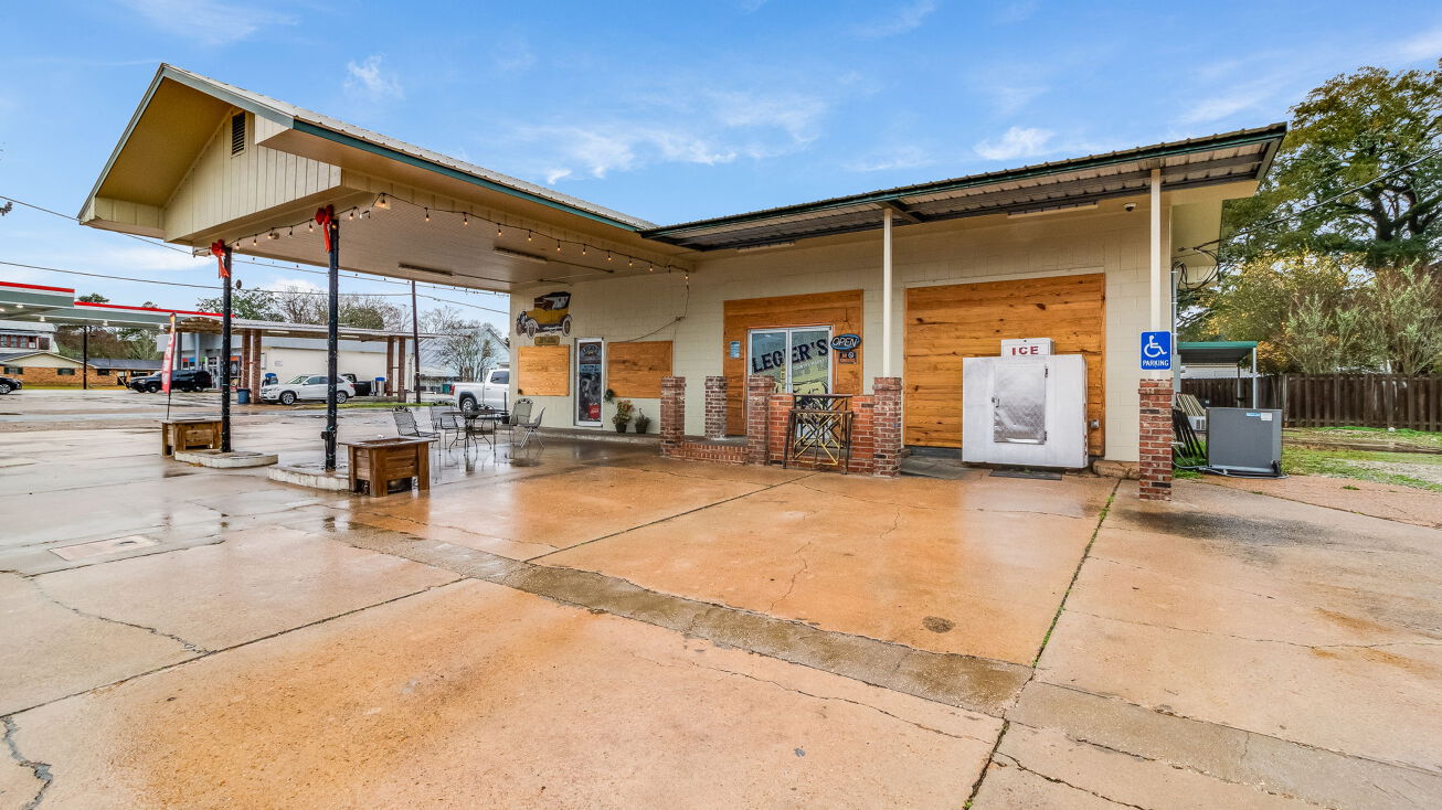 407 N Main St, Washington, LA 70589