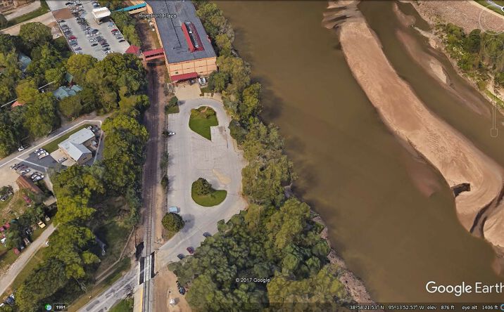 image of property at ONE RIVERFRONT PLAZA/EAST SIDE Lawrence KS 66044-2268