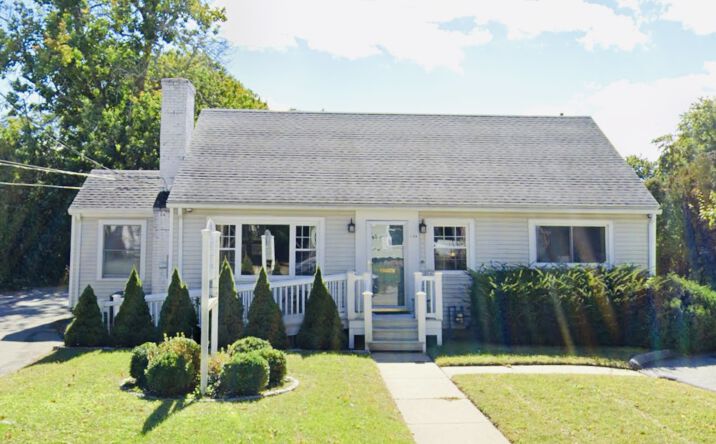 Pictures of Office property located at 108 Sachem St, Norwich, CT 06360 for sales - image #1
