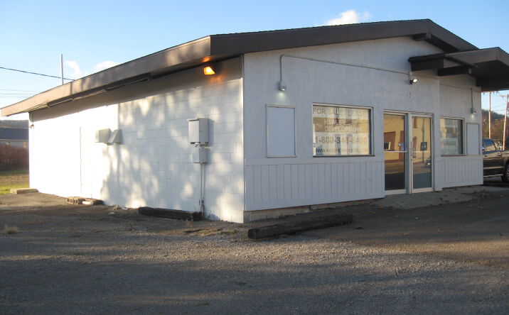 Pictures of Retail property located at 3 S Main St, Franklinville, NY 14737 for sales - image #1