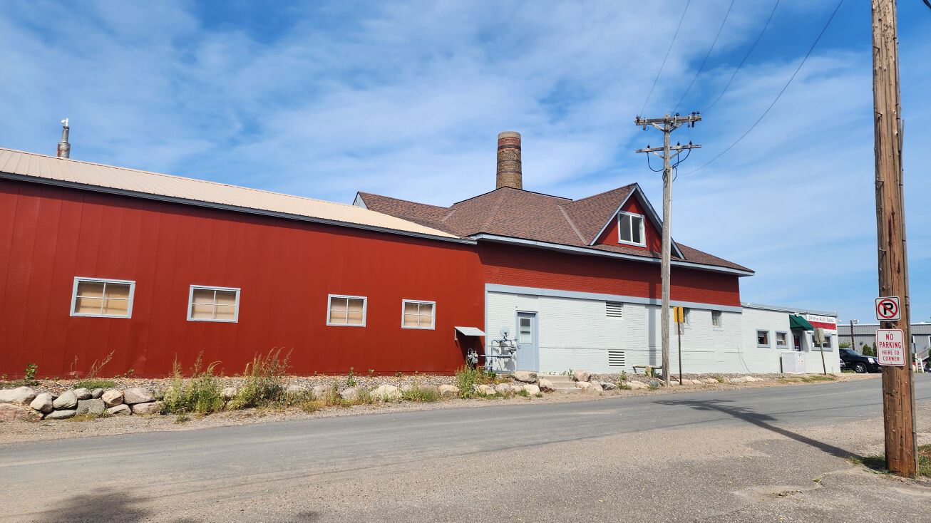 250 St John St, Loretto, MN 55357