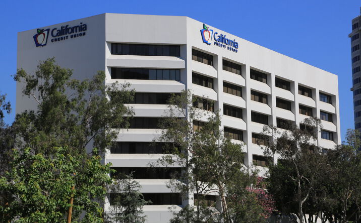 Pictures of Office property located at 701 N Brand Blvd, Glendale, CA 91203 for sales - image #1