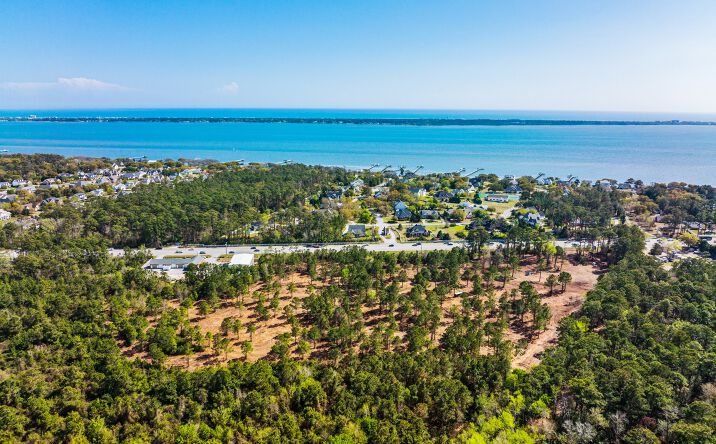Pictures of Land property located at 476 NC-24, Morehead City, NC 28557 for sales - image #1