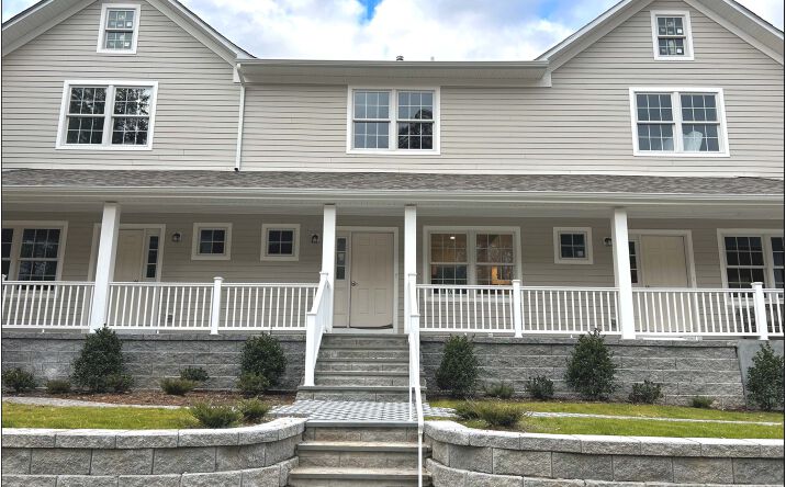 Pictures of Multifamily property located at 702 Saw Mill River Rd, Yorktown Heights, NY 10598 for sales - image #1
