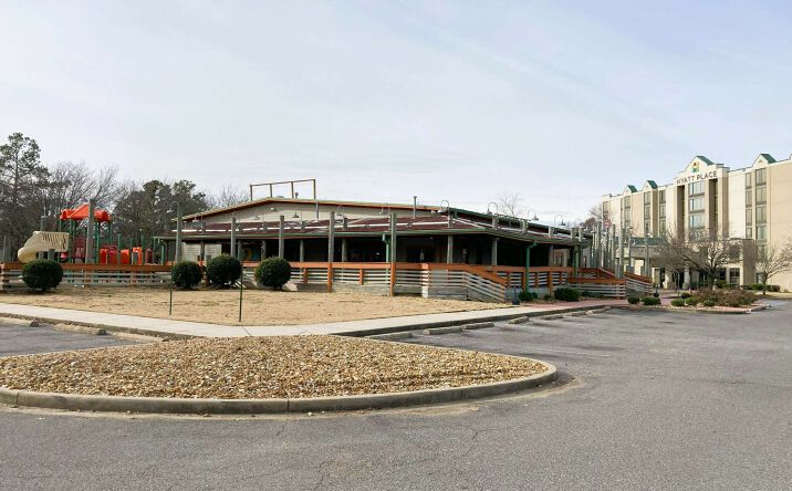 Pictures of Retail property located at 7990 Horizon Center Blvd, Memphis, TN 38133 for sales - image #1