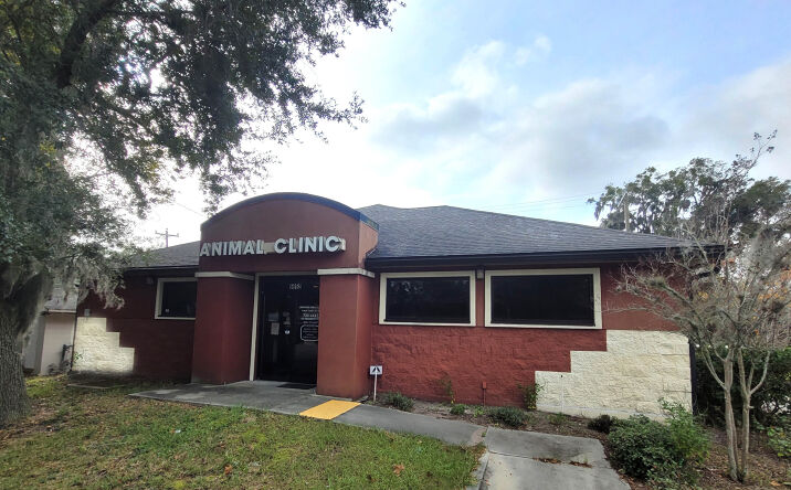 Pictures of Retail property located at 6052 San Jose Blvd W, Jacksonville, FL 32217 for sales - image #1