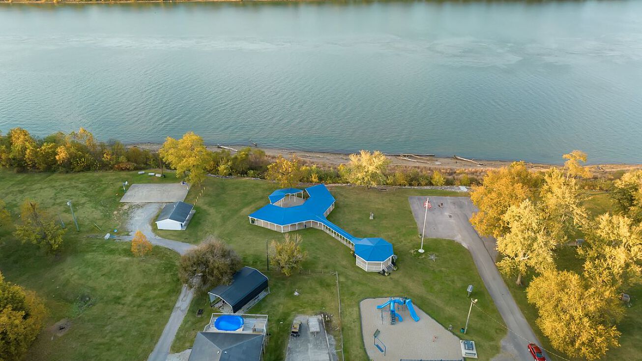 South Dixie Highway, West Point, KY 40177