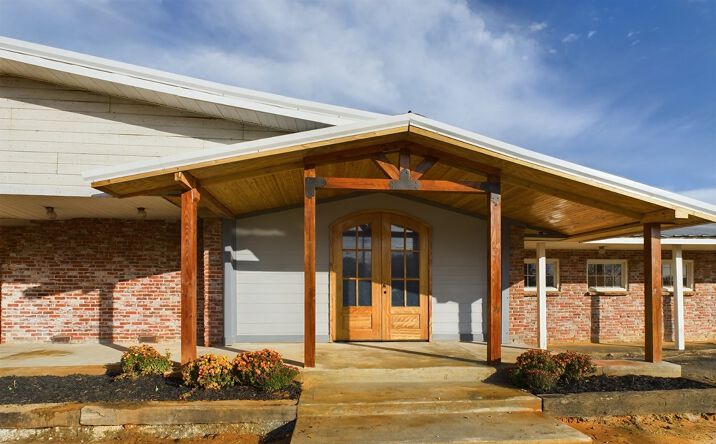 Pictures of Hospitality, Mixed Use, Office, Retail, Special Purpose property located at 788 Daleville Ave, Daleville, AL 36322 for sales - image #1