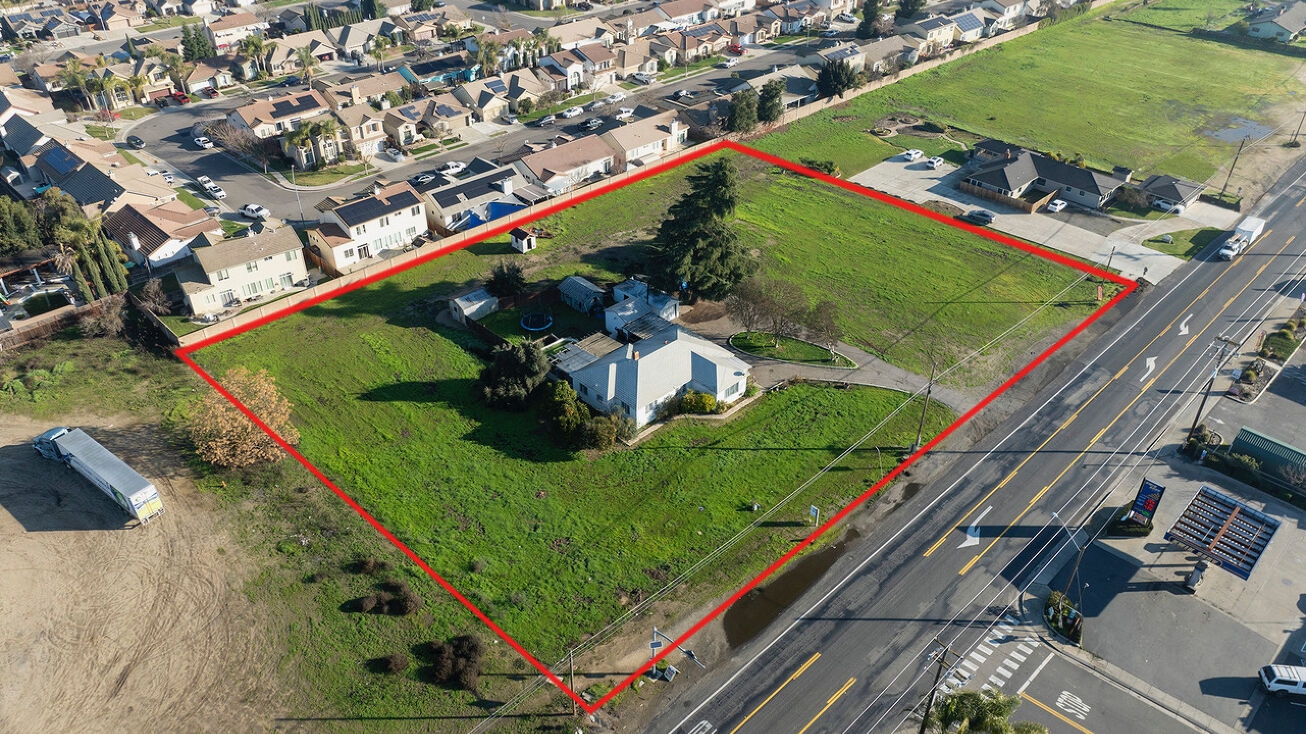 2350 Jackson Ave, Escalon, CA 95320