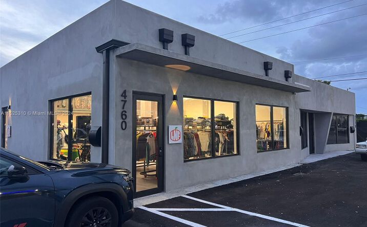 Pictures of Retail property located at 4770 NW 7th Ave, Miami, FL 33127 for sales - image #1