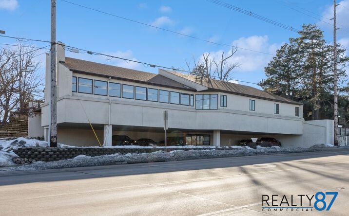 Pictures of Office property located at 2875 Mt Vernon Rd SE, Cedar Rapids, IA 52403 for sales - image #1