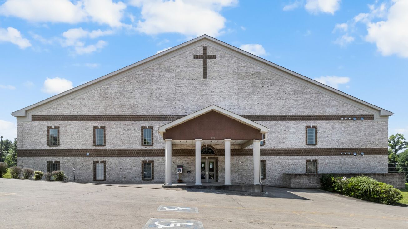 303 Fairview Ln, Clarksville, TN 37040