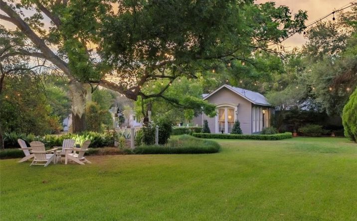 Pictures of Hospitality property located at 915 E Cameron Ave, Rockdale, TX 76567 for sales - image #1