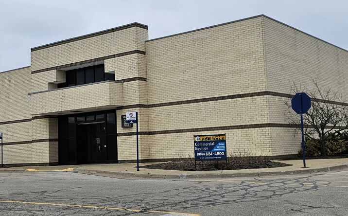 Pictures of Mixed Use, Office, Retail, Self Storage property located at 4129 Wilder Rd, Bay City, MI 48706 for sales - image #1
