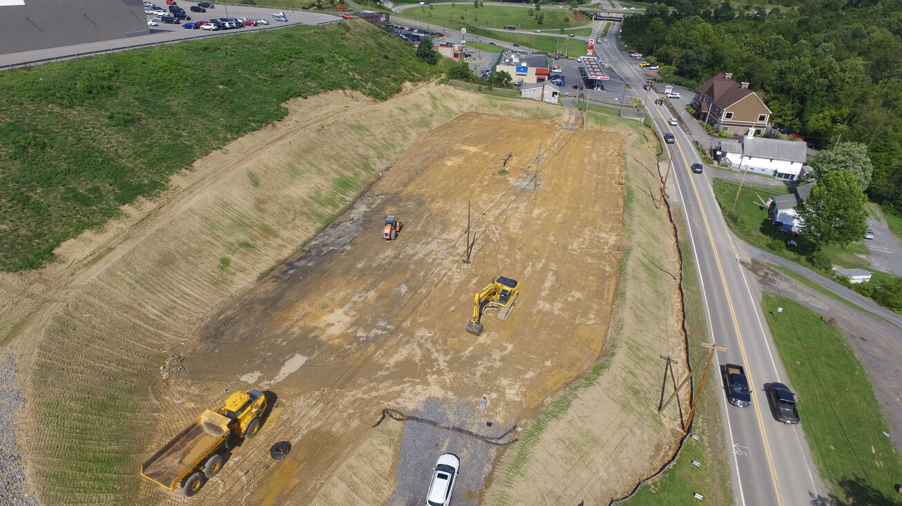 Chaplin Hl Rd, WV 26501