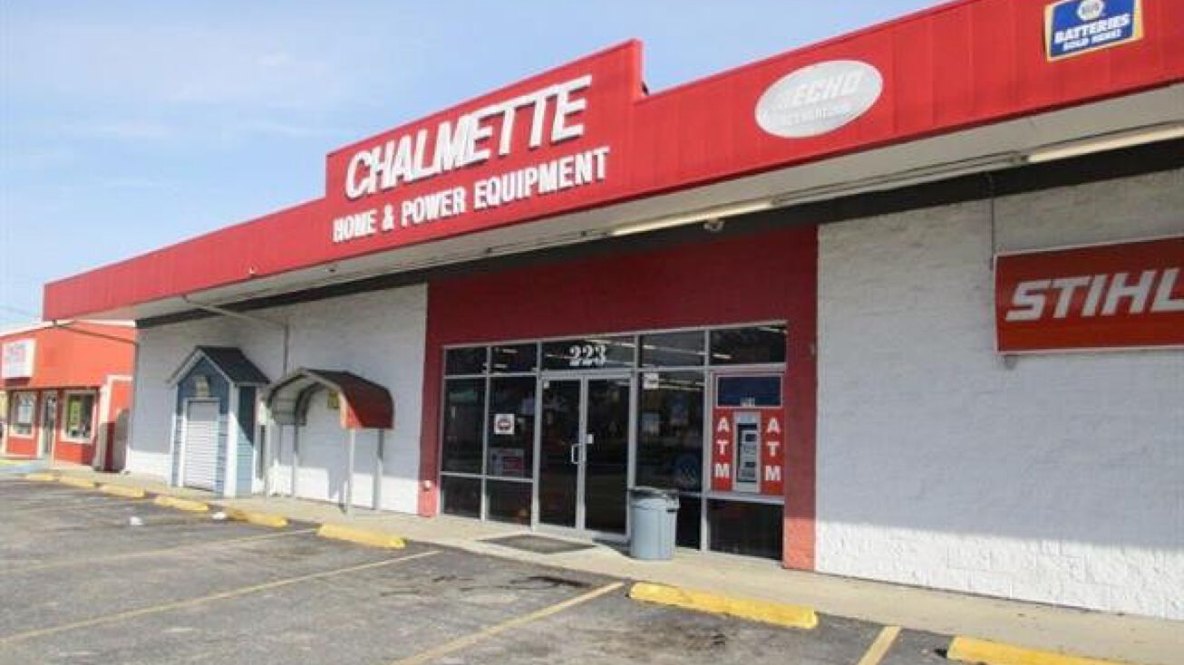 223 E JUDGE PEREZ Drive, Chalmette, LA 70043