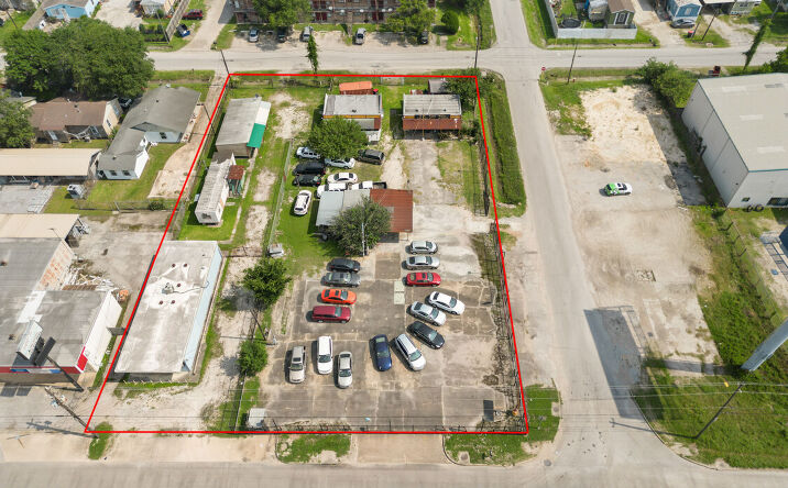 Pictures of Mixed Use, Industrial, Self Storage property located at 14245 East Fwy, Houston, TX 77015 for sales - image #1