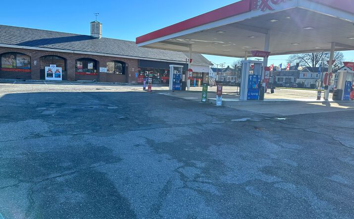 Pictures of Retail property located at 37 S Armistead Ave, Hampton, VA 23669 for sales - image #1