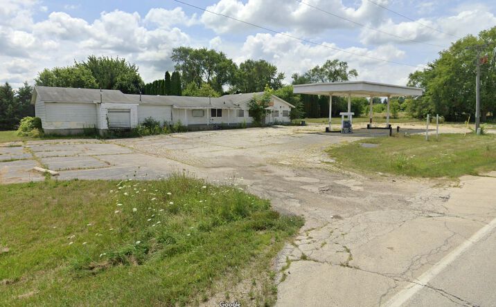 10759 IL173, Capron, IL 61012