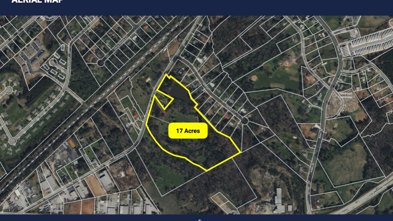 4445 Railroad St, Oakwood, GA 30566