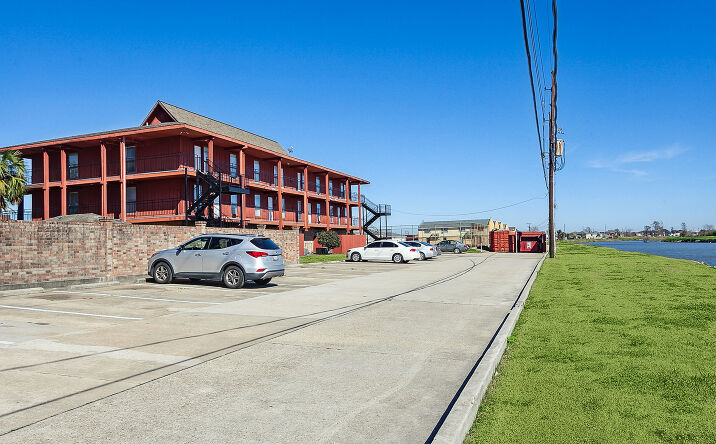 Pictures of Multifamily property located at 4289 Lac Saint Pierre Dr, Harvey, LA 70058 for sales - image #1