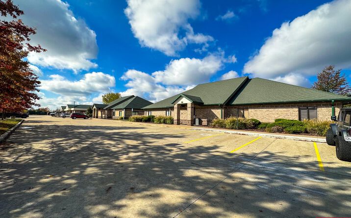 Pictures of Office property located at 904 Rain Forest Pkwy, Columbia, MO 65202 for sales - image #1