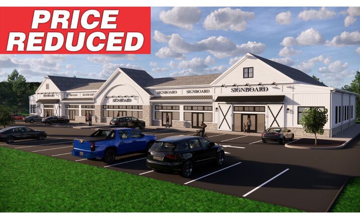 Pictures of Retail property located at 32 Berkshire Rd, Newtown, CT 06482 for sales - image #1