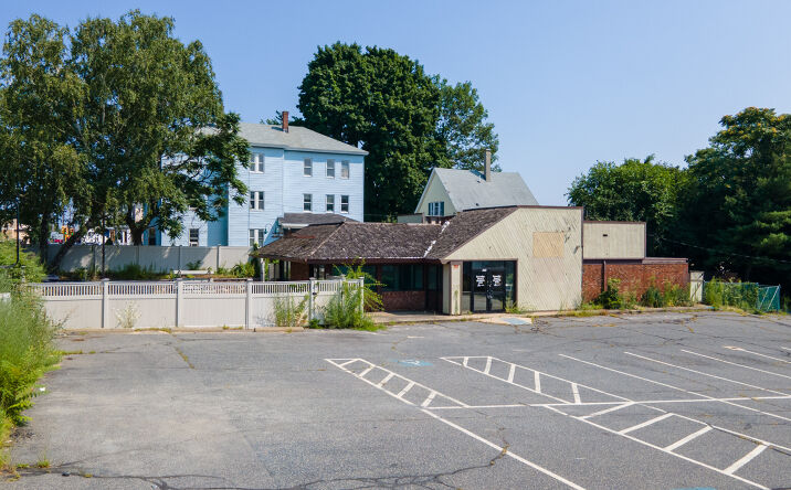 Pictures of Retail, Industrial property located at 675 Main St, Clinton, MA 01510 for sales - image #1
