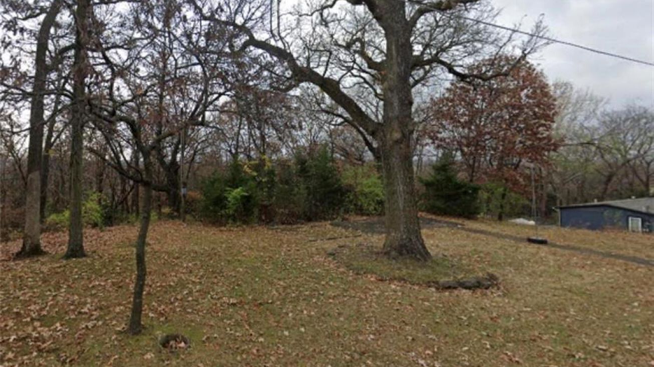 600 High Street, Edwardsville, KS 66111