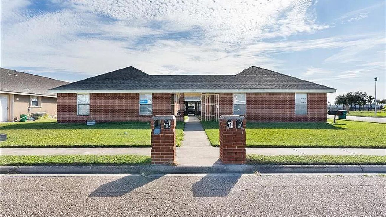 2100 Paradise Drive, Pharr, TX 78577