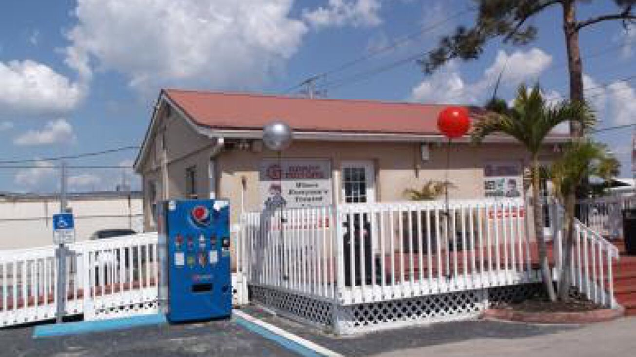 2744 Fowler St, Fort Myers, FL 33901