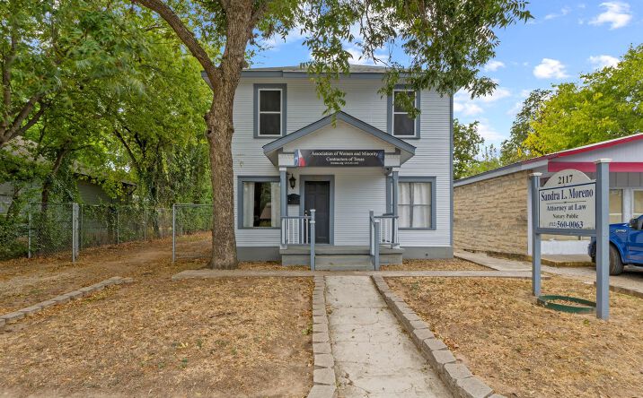 Pictures of Land, Mixed Use, Office, Retail property located at 2117 E Cesar Chavez St, Austin, TX 78702 for sales - image #1
