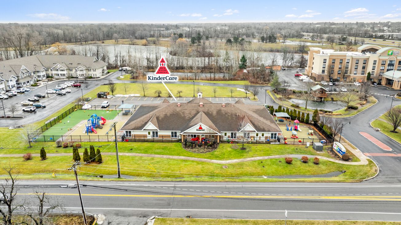 856 Holt Rd, ster, NY 14580